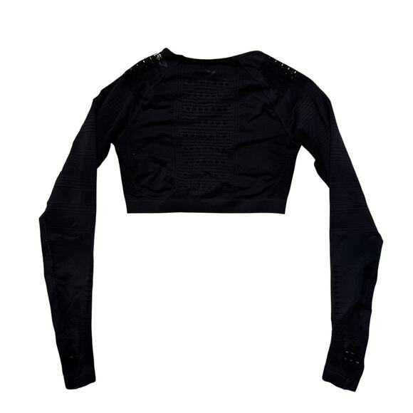GYMSHARK Glow Long Sleeve Crop Top in Black Size XS Womens Cutouts Thumbhole - Picture 2 of 7